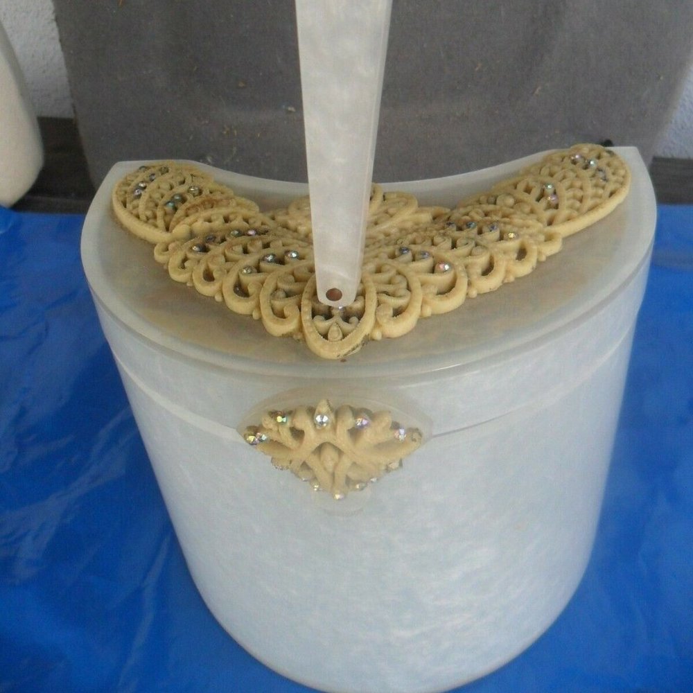 Vintage lucite Box Purse Seed Pearls Lid Clasp BAG